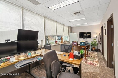 Prime Post Falls professional office building offering 6,944