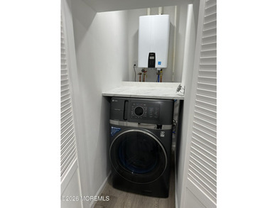 Exquisitely maintained multi-use property in Toms River. Fully - photo 10