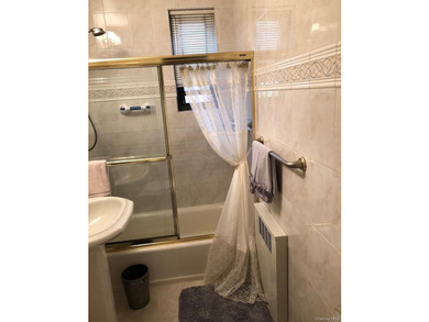Rare For Sale, Totally Renovated First Class Materials And - photo 3