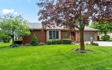 Welcome home to Big Barbee Lake! This beautiful home offers - Lake Home For Sale in Pierceton, Indiana