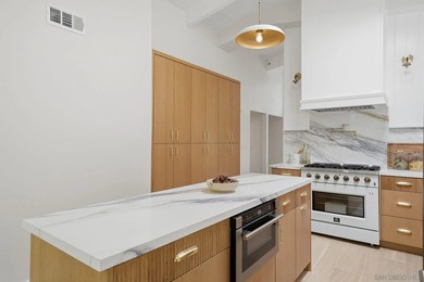 Stunning remodeled Mid-Century Modern *Pacifica* home offering a - photo 3