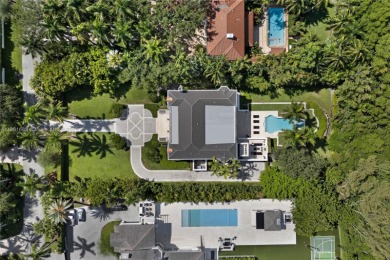 A true masterpiece of timeless elegance, this 6-bedroom, 6