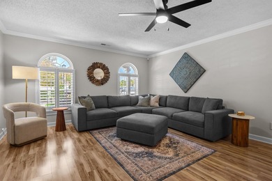 Welcome to 1418 Cane St. #4, a charming 3-bedroom, 2-bath - photo 9