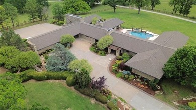 A legacy ranch estate of rare scale and distinction, ideally - photo 2