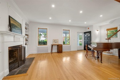 Welcome to this beautifully maintained 1923 Dutch Colonial - photo 4