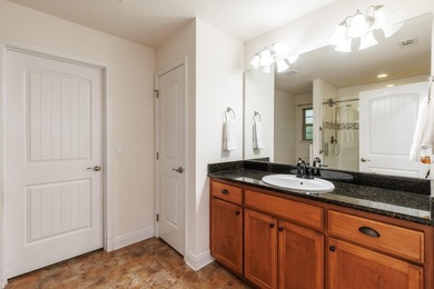 SHORT SALE SUBJECT TO LENDER'S APPROVAL. 3-Bedroom, 2-Bath Home - photo 15
