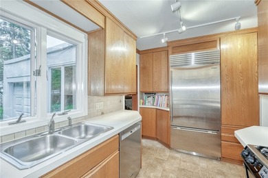 Truly a one-of-a-kind gorgeous cape cod style home, centrally - photo 16