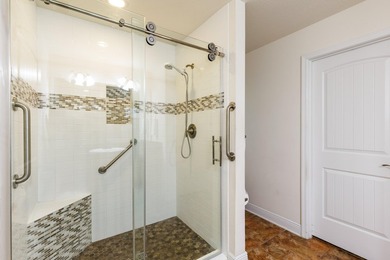 SHORT SALE SUBJECT TO LENDER'S APPROVAL. 3-Bedroom, 2-Bath Home - photo 16