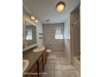 OPEN HOUSE 7/26. Spacious beautiful 4-bedroom, 2.5-bath home - photo 20