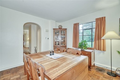 Truly a one-of-a-kind gorgeous cape cod style home, centrally - photo 21
