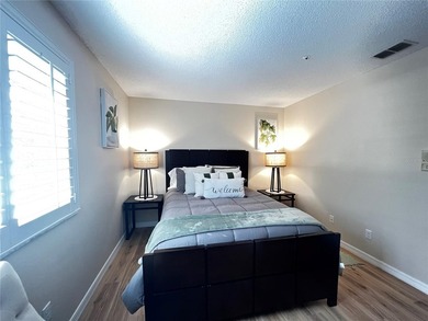 Welcome to the highly sought-after Coach Homes at Errol Estates! - photo 22