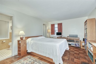 Truly a one-of-a-kind gorgeous cape cod style home, centrally - photo 23