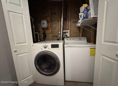 OPEN HOUSE 7/26. Spacious beautiful 4-bedroom, 2.5-bath home - photo 31