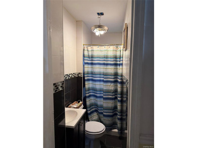 Welcome to this beautifully maintained one-dwelling home having - photo 8