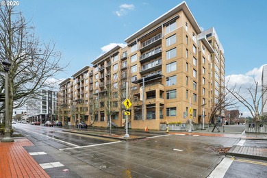 Columbia River Condo For Sale in Vancouver Washington