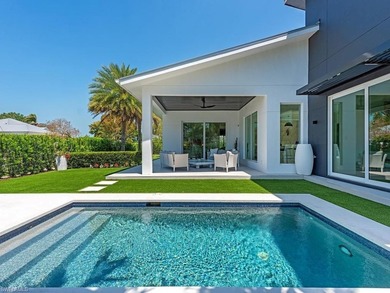 Architecturally Ageless Custom built Modern home in the - photo 2