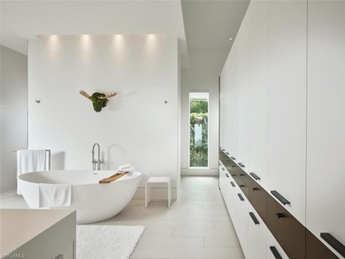 Architecturally Ageless Custom built Modern home in the - photo 9