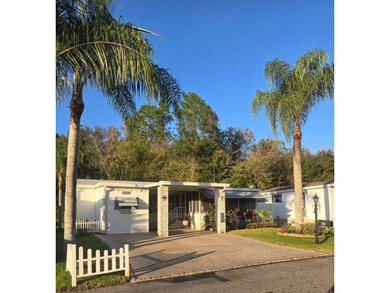 Lake Home For Sale in Auburndale, Florida