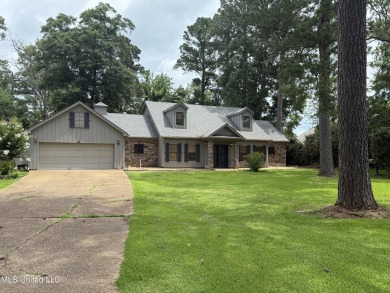 Lake Home Sale Pending in Canton, Mississippi