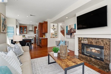 Gated community in prime location. EZ access to community - photo 13