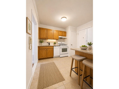 Nestled in the heart of Forest Hills, this well-maintained - photo 3