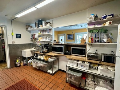 This charming cafe in the middle of Speculator is being offered - photo 9