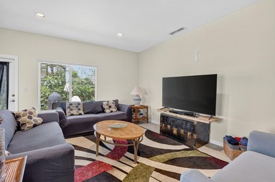 3 Bedroom 2 1/2 bath single family home. Vaulted ceilings - photo 11