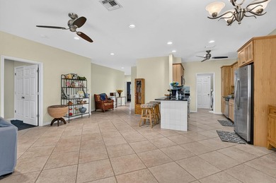 3 Bedroom 2 1/2 bath single family home. Vaulted ceilings - photo 14
