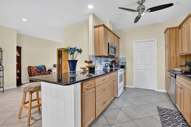 3 Bedroom 2 1/2 bath single family home. Vaulted ceilings - photo 16