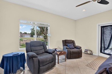3 Bedroom 2 1/2 bath single family home. Vaulted ceilings - photo 19