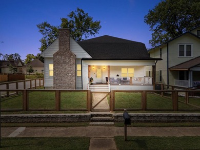 (private lake, pond, creek) Home For Sale in Chattanooga Tennessee