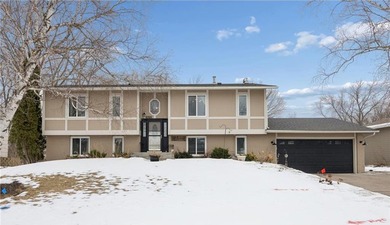 Reshanau Lakes Home Sale Pending in Lino Lakes Minnesota