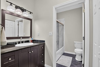 3 Bedroom 2 1/2 bath single family home. Vaulted ceilings - photo 30