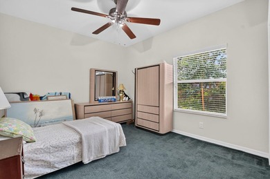 3 Bedroom 2 1/2 bath single family home. Vaulted ceilings - photo 33