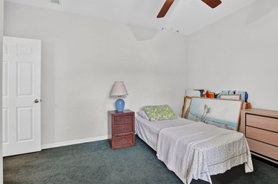 3 Bedroom 2 1/2 bath single family home. Vaulted ceilings - photo 34