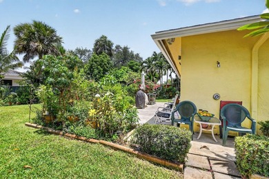3 Bedroom 2 1/2 bath single family home. Vaulted ceilings - photo 45