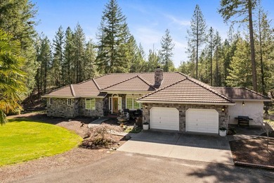 Rogue River Home For Sale in Grants Pass Oregon