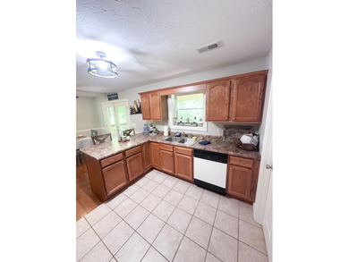 Tucked away in the gated Parksridge Community near Lake - photo 11