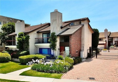 Live in prestigious Virginia Country Club in this exclusive - photo 3