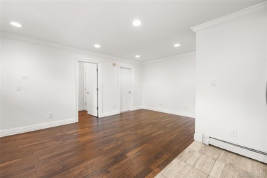 Enjoy waterfront living in this beautifully renovated - photo 7