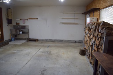 Low maintenance 0ne level home with Shop on three lots in quiet - photo 15