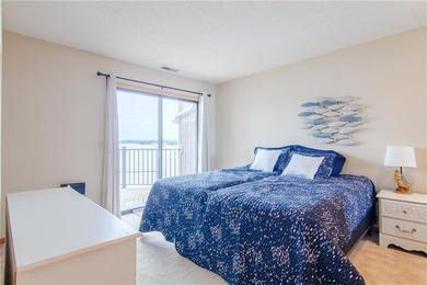 Welcome to lake life at its BEST! This absolutely gorgeous - photo 16
