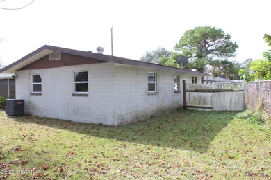 WELCOME TO A 3 BEDROOM HOME IN THE HEART OF EDGEWATER WITH A TON - photo 22