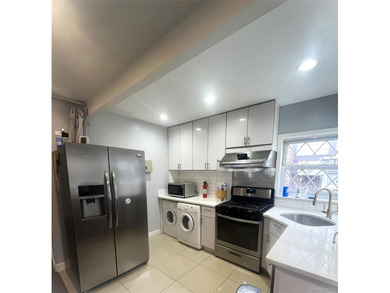 Four-bedroom, 1.5-bath brick Colonial in a prime location just - photo 8