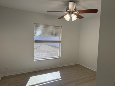 This is a perfect location for a commuter or a family that wants - photo 29