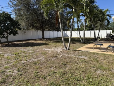 This is a perfect location for a commuter or a family that wants - photo 33