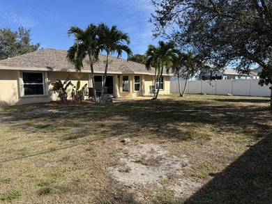 This is a perfect location for a commuter or a family that wants - photo 35