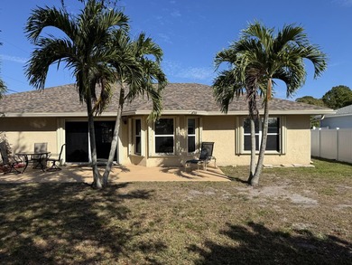 This is a perfect location for a commuter or a family that wants - photo 39