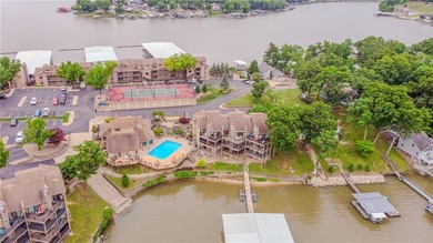 Welcome to lake life at its BEST! This absolutely gorgeous - photo 41