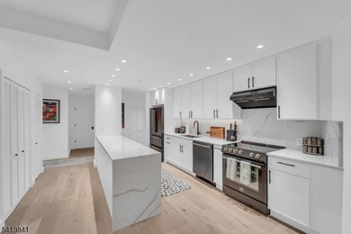 Welcome to this beautifully renovated residence at 101 - photo 7